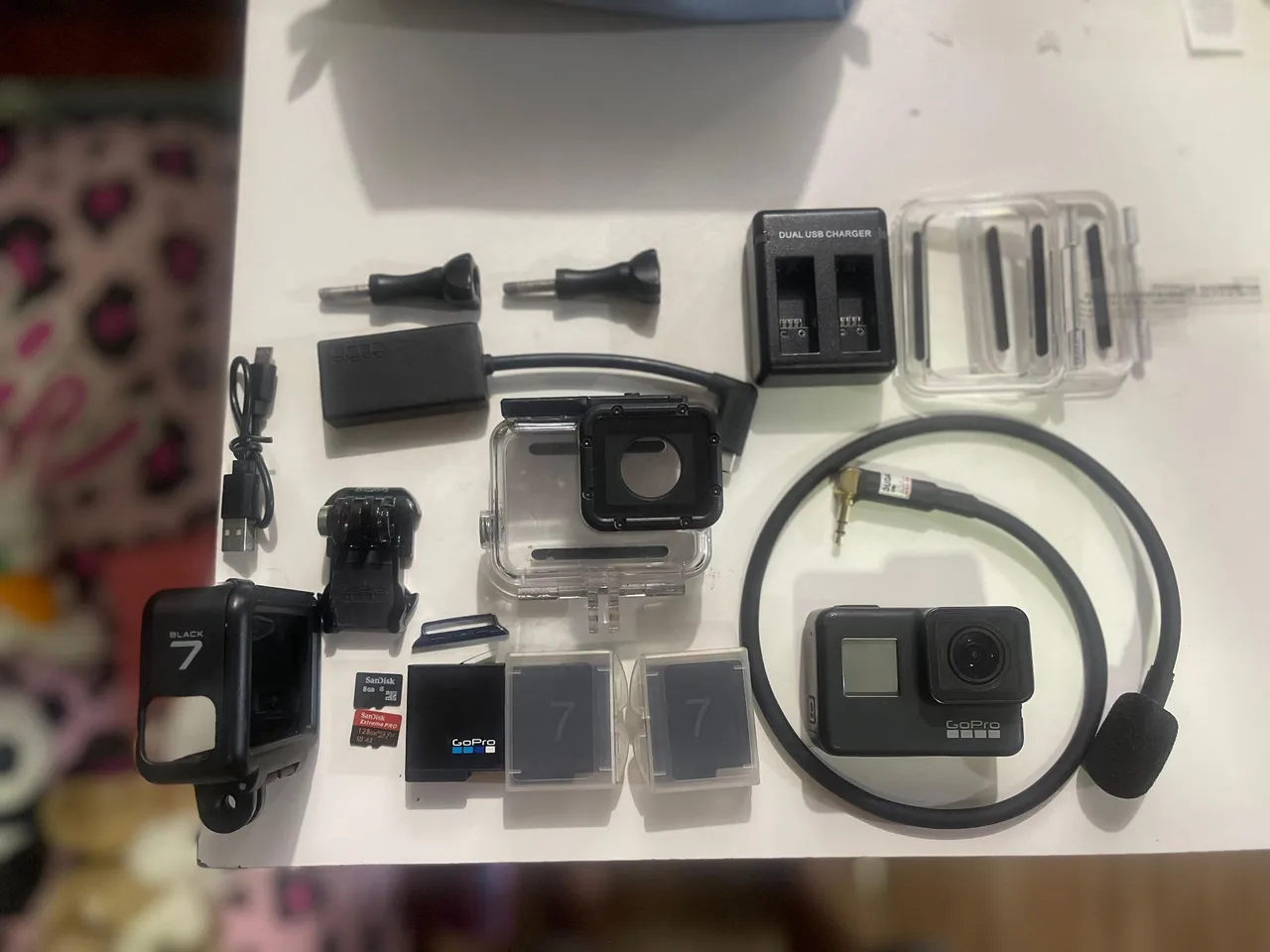 GoPro Hero 7 Black com acessórios