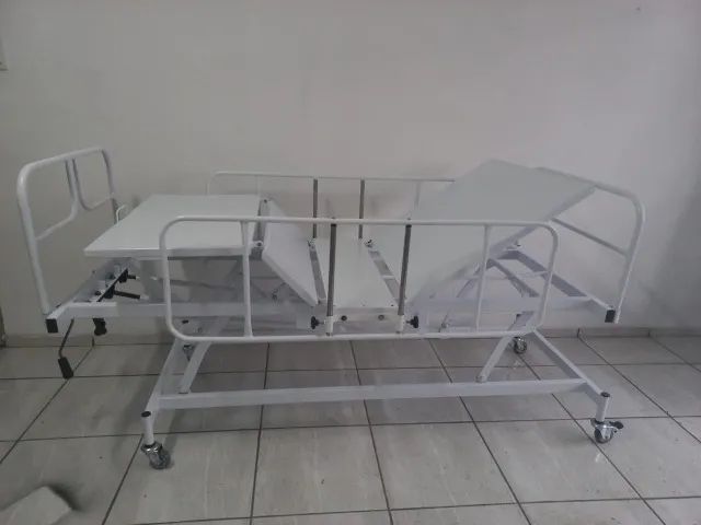Cama Hospitalar 3 Manivelas com Colchão -  Usada  - Foto 3