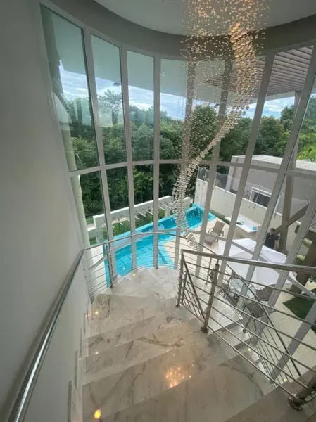 Alugo Sobrado com 540m no Florais dos lagos