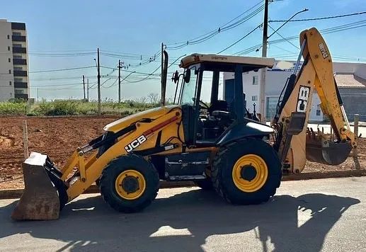 RETROESCAVADEIRA JCB 3C 4x4 2013 - Foto 2