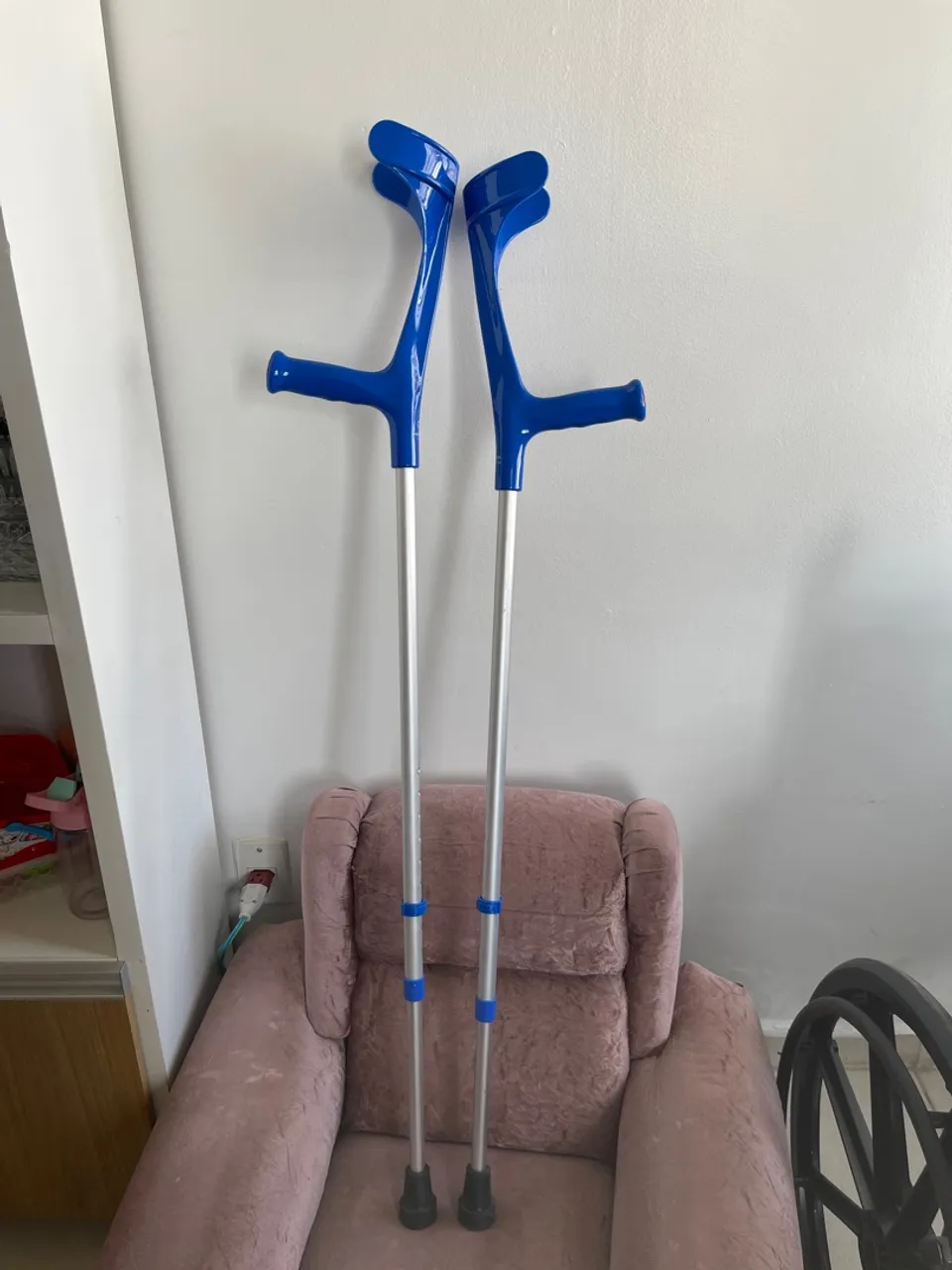 Muletas Axilares Azuis - Conforto e Segurança