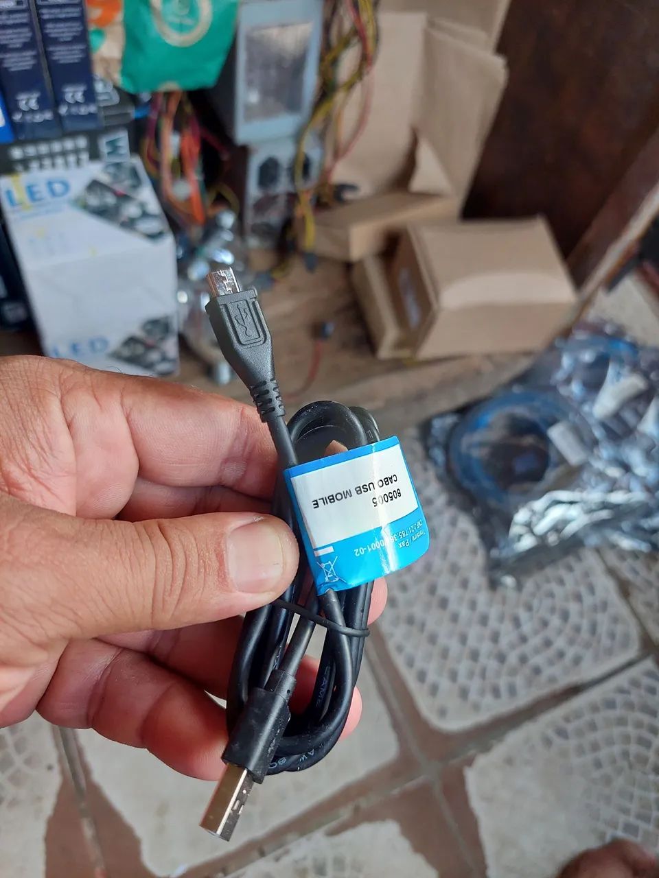 Cabos UsB Para Smartphones  e Celulares  - Foto 2