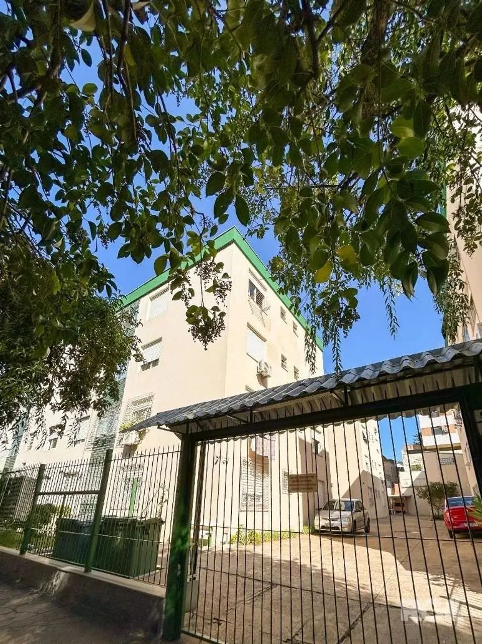 Apartamento estilo JK localizado no coração do bairro Passo da Areia