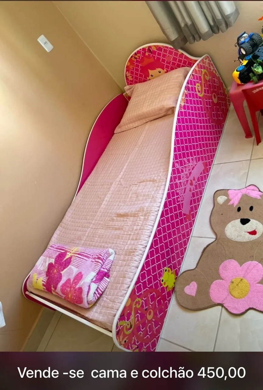 Cama de Solteiro Infantil Feminina com Colchão - Ótimo Estado!