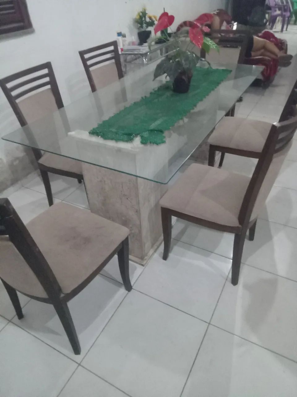 Mesa de Jantar com Tampo de Vidro e 6 Cadeiras - Foto 3