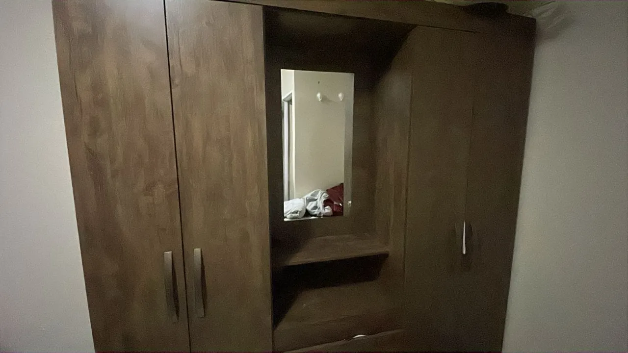 Guarda-Roupa Moderno e Funcional