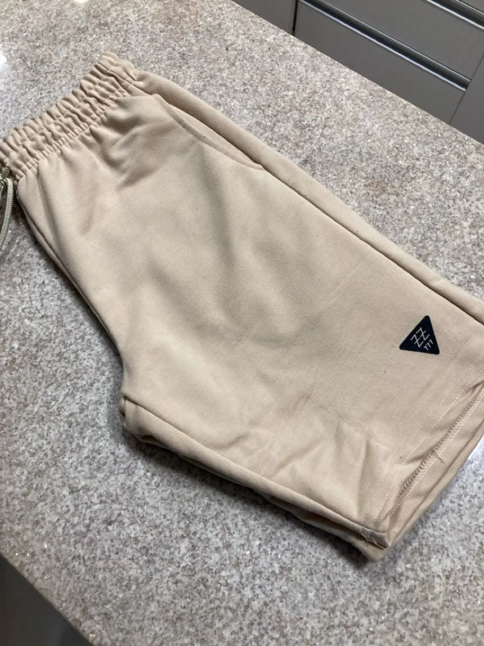 Bermuda de Moletom Masculina Bege - Foto 2