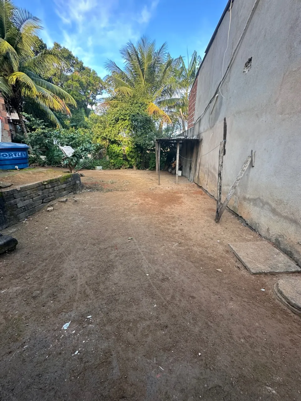 Terreno com casa simples à venda - Rua São João, Vila Bethânia (Viana/ES)