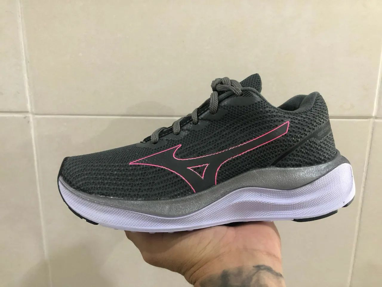 Tênis Mizuno Wave F R$110 - Foto 2