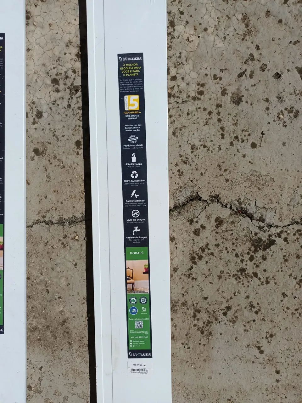 3 pecas Rodapés novos 2,40 X 0,12 - Foto 2