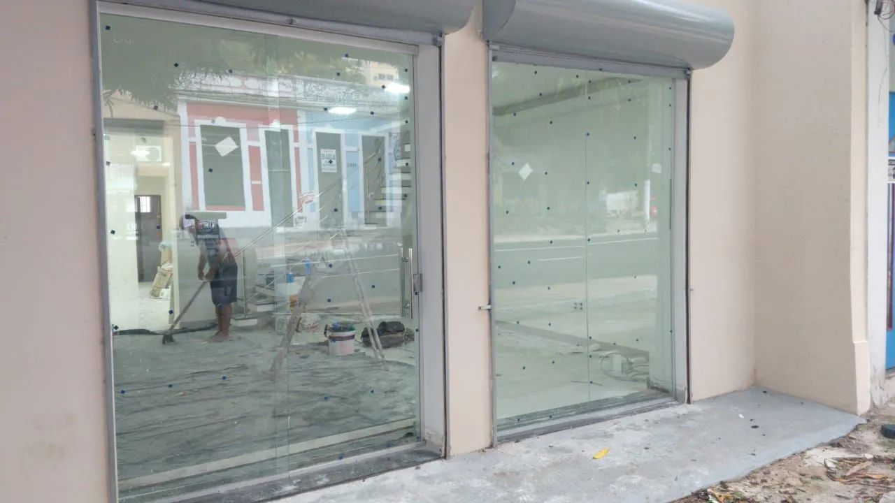 PORTA DE VIDRO E VITRINE DE VIDRO TEMPERADO  - Foto 2
