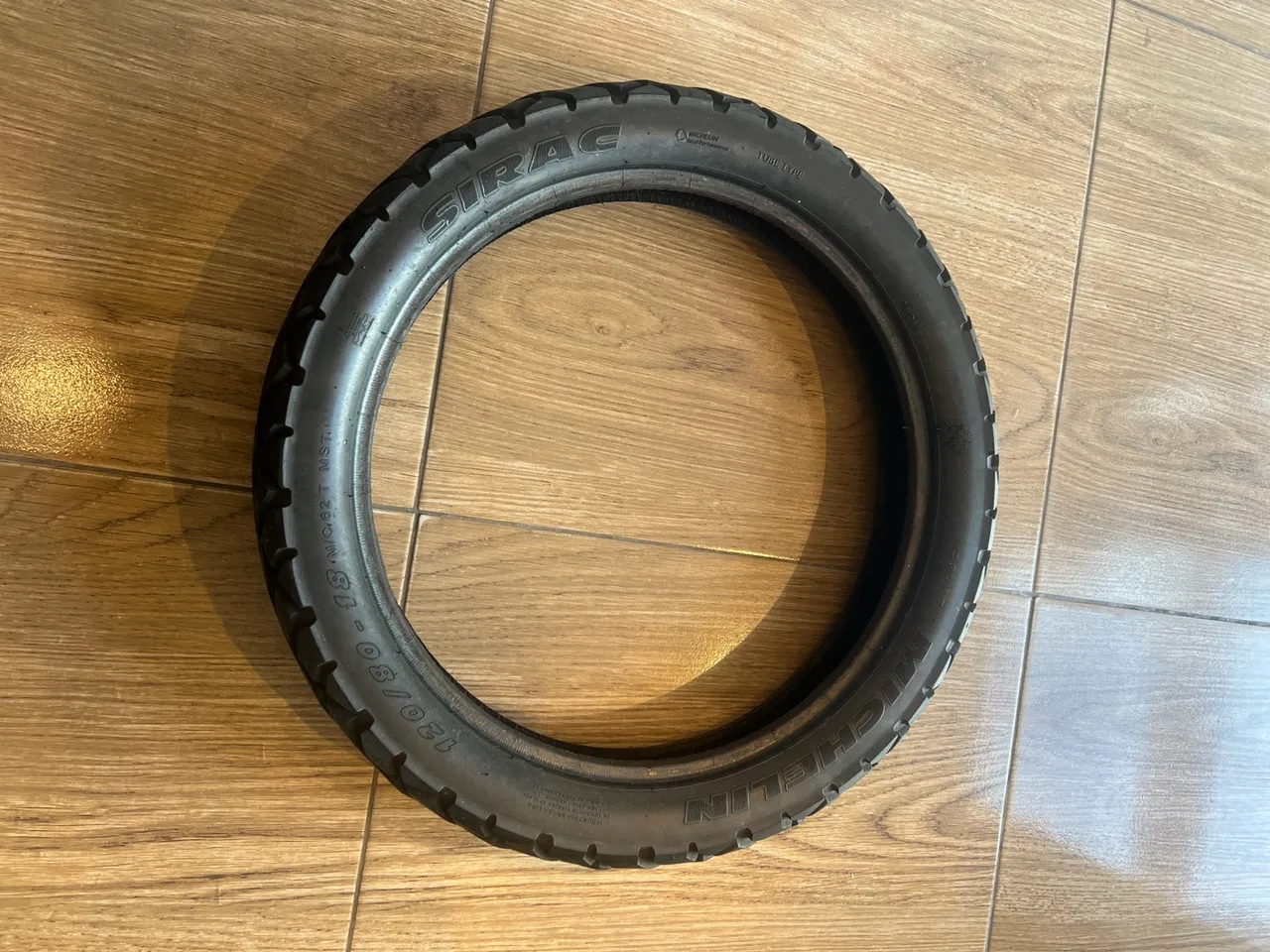 Pneu Michelin Sirac 120/80-18 M/C 62 T