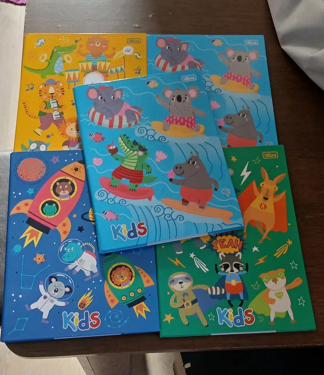 Kit 5 cadernos tilibra brochurão 96 folhas 270x200