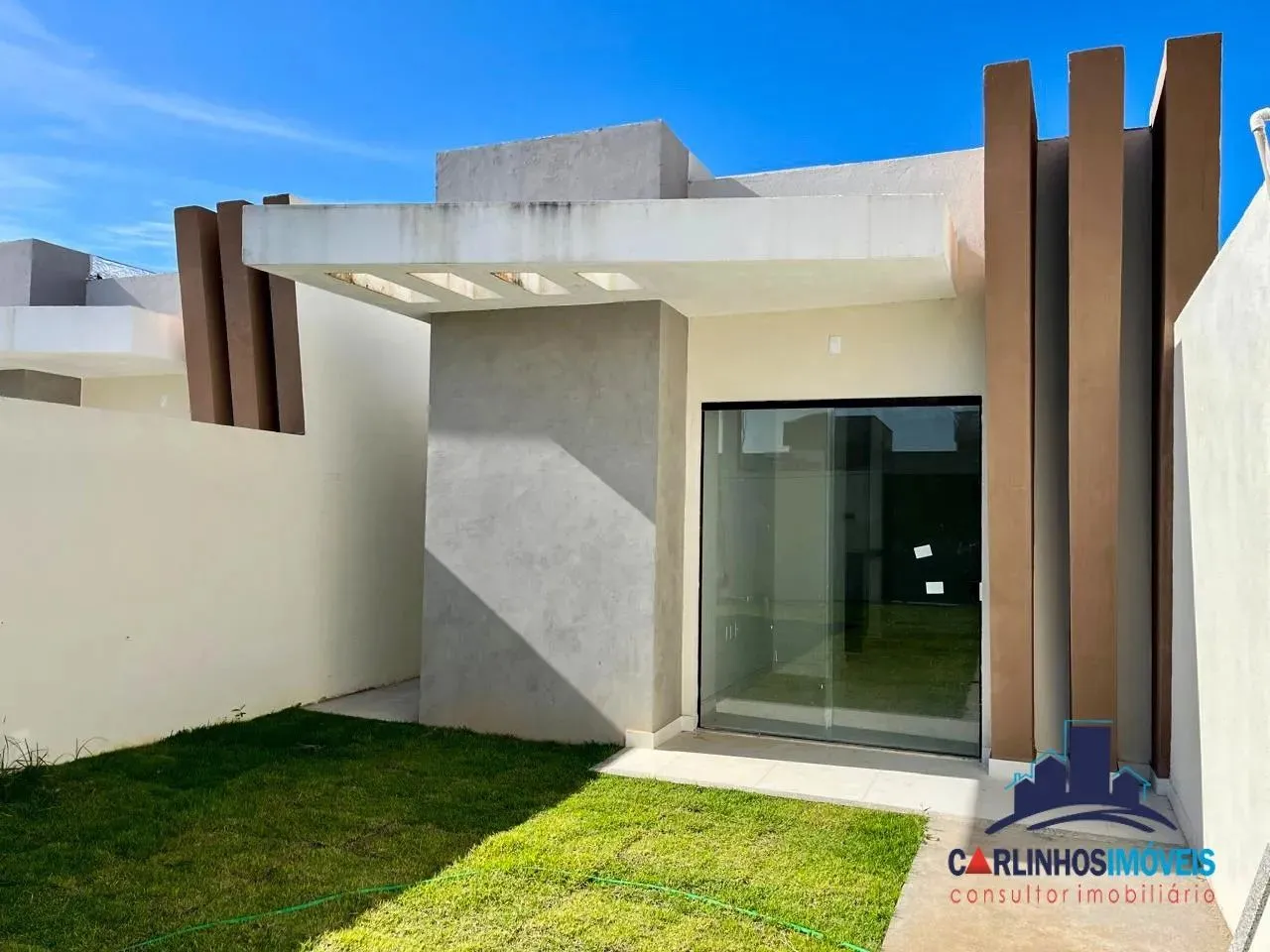 Casa linear 02 quartos (1 suíte), por R$420.000, em Santa Mônica em Guarapari
