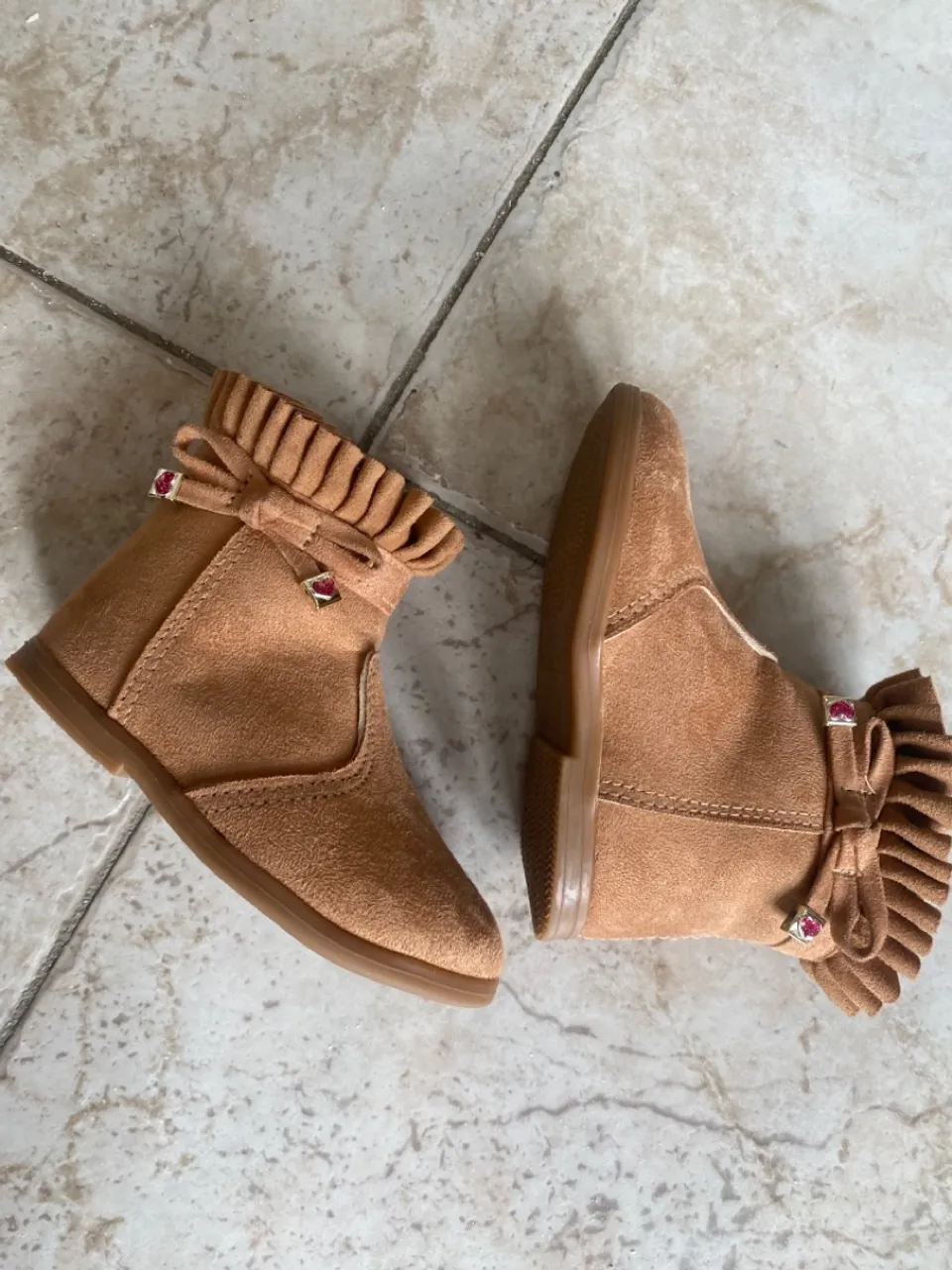 Botas infantis marrons conservada Tamanho 21/22