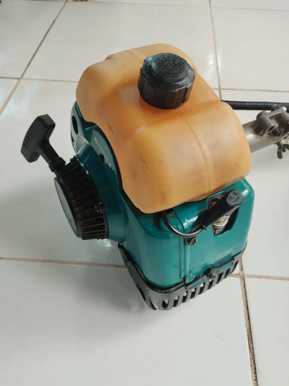 Roçadeira Makita RCB 412