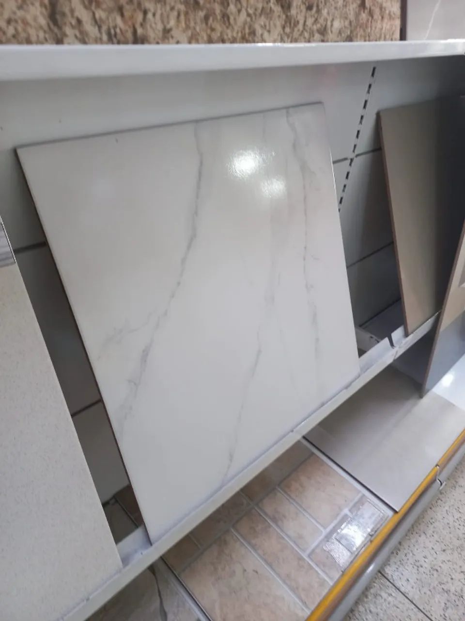 Piso 57x57 Selena CInza Carmelo Fior - Foto 3
