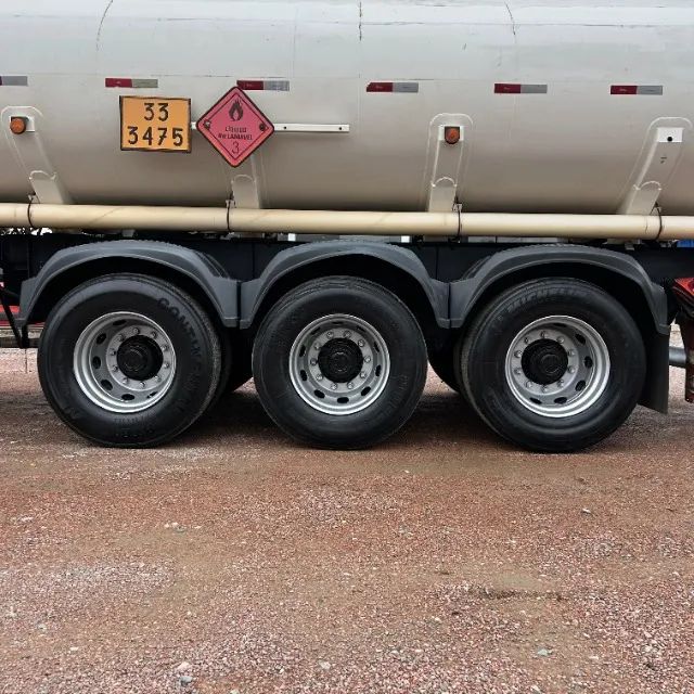 Carreta Tanque Compartimentada 7 Bocas 2017 35 Mil Litros - Foto 8