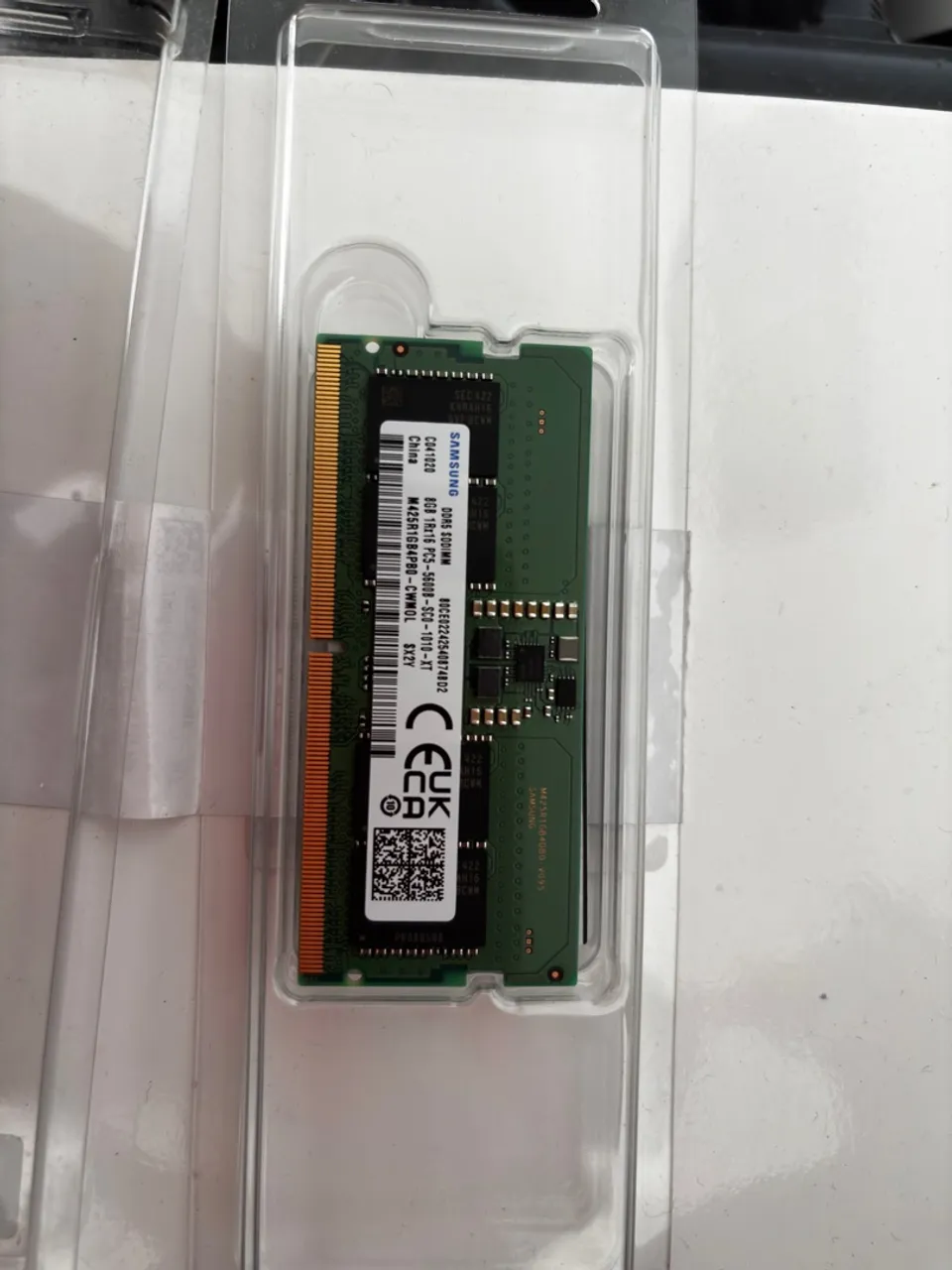 2 Memórias RAM Samsung DDR5 de 8GB 5600MHz