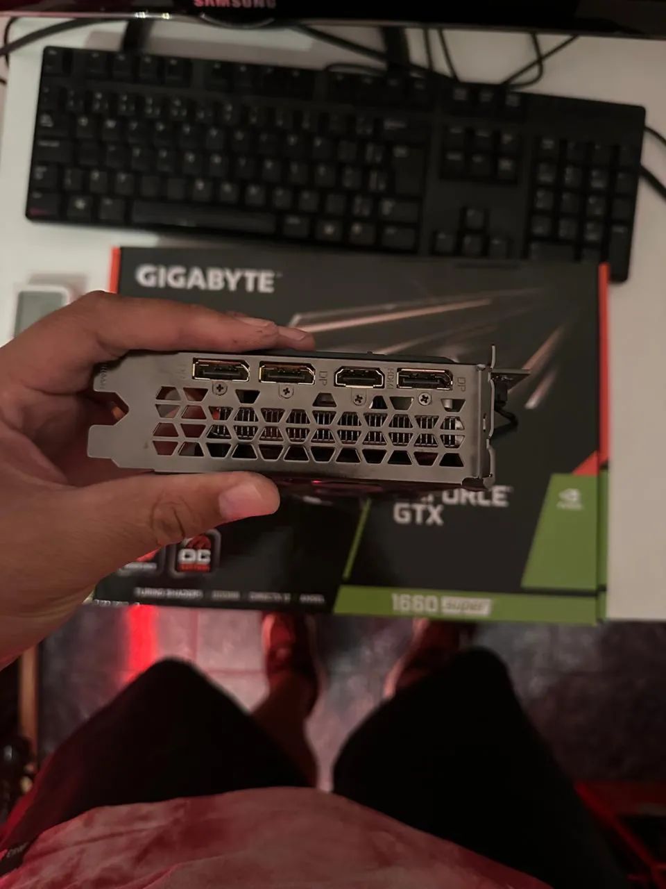 Placa de vídeo gigabyte 1660 super 6 GB - Foto 4