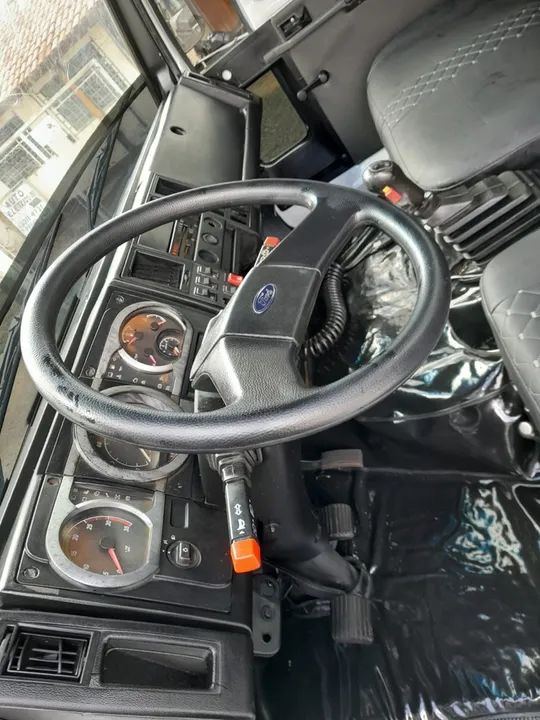 Ford Cargo 1317 4x2 toco  - Foto 11
