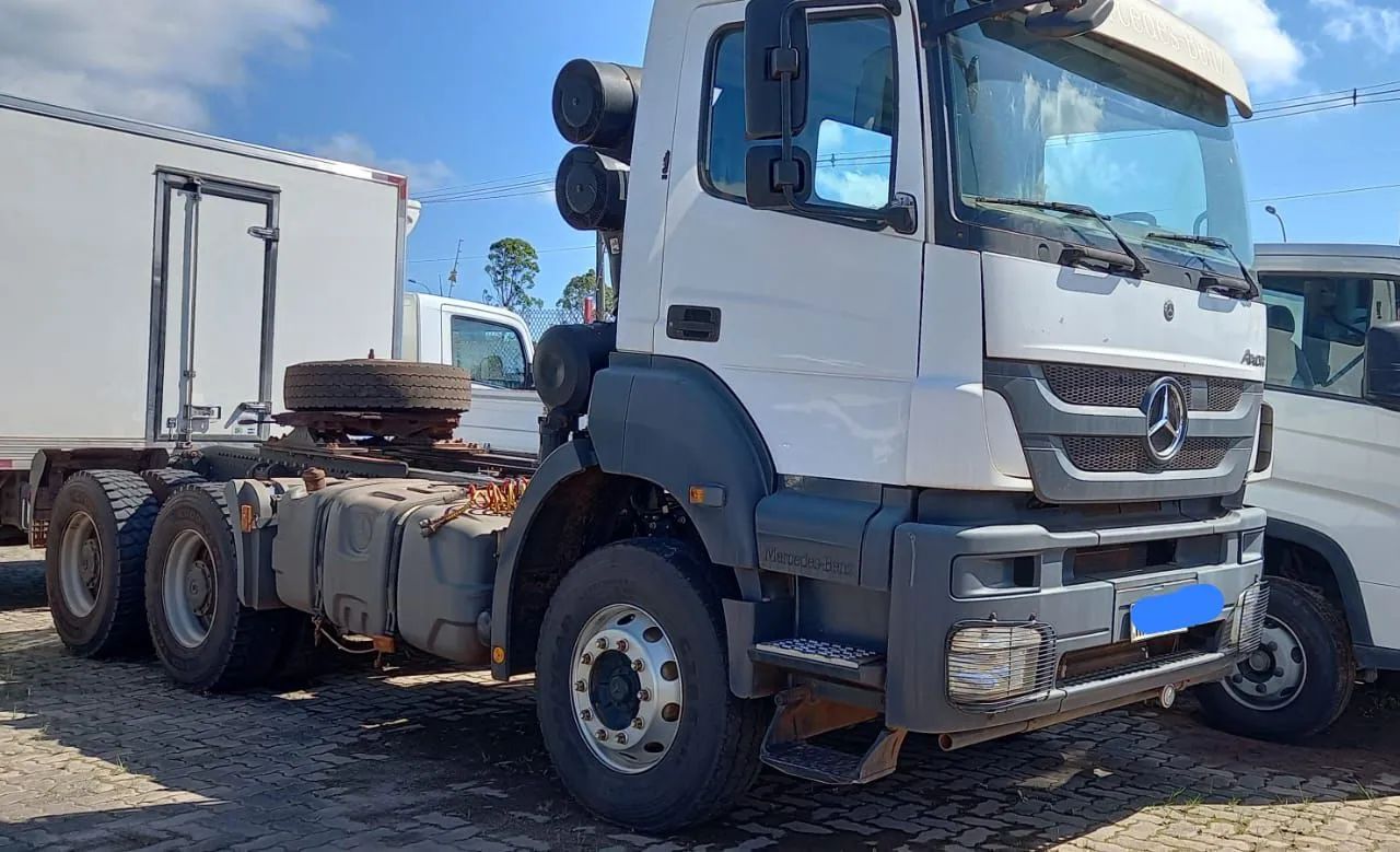 Cavalo mecânico Axor 3344  Ano 2022 Baixo Km