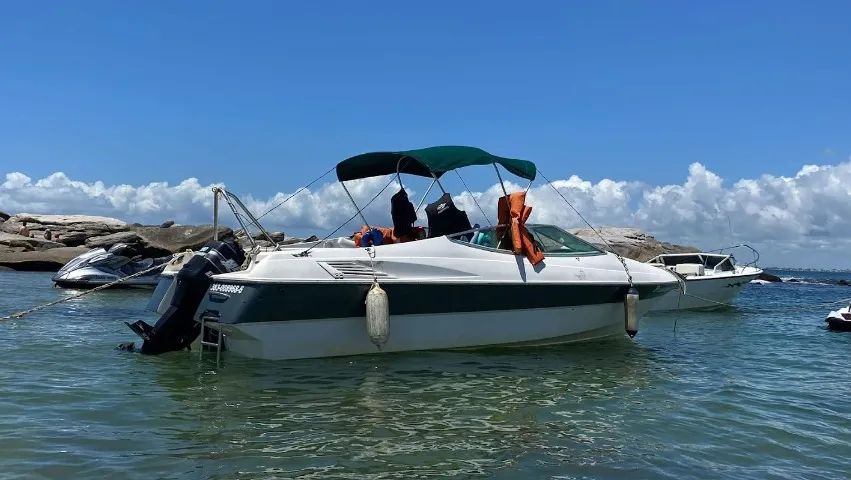 LANCHA VENTURA 23.5 PÉS - COMPLETA E PRONTA PARA O VERÃO! - Foto 3