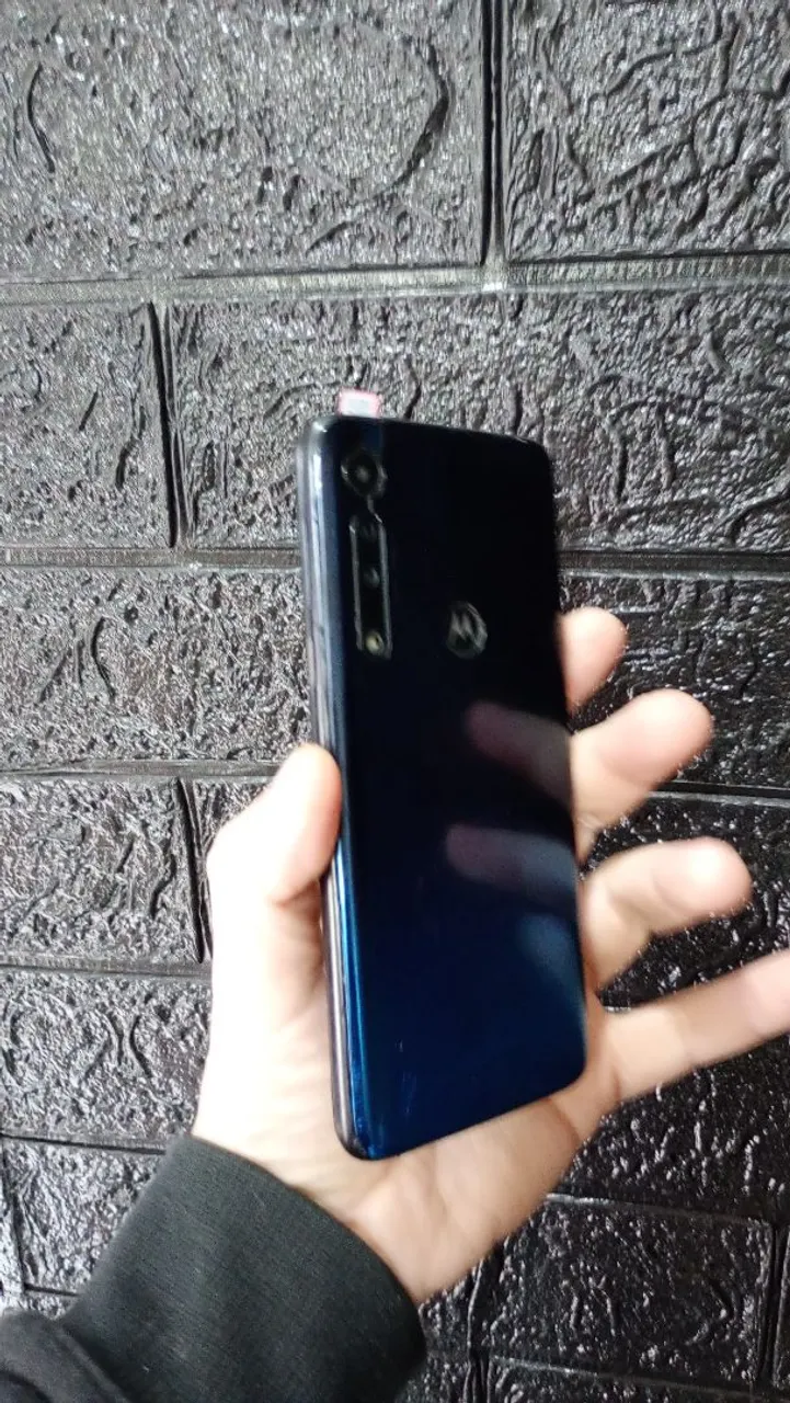 MOTO G8 PLAY