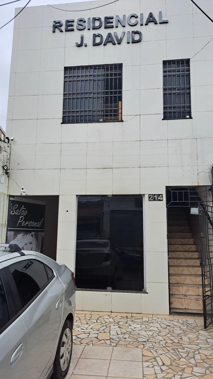 Aluga-se ponto comercial ou residência