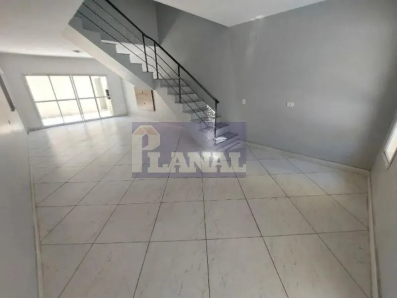 Sobrado em Condomínio com 4 dormitórios para alugar, 170 m² por R$ 9.050/mês - Planalto Pa