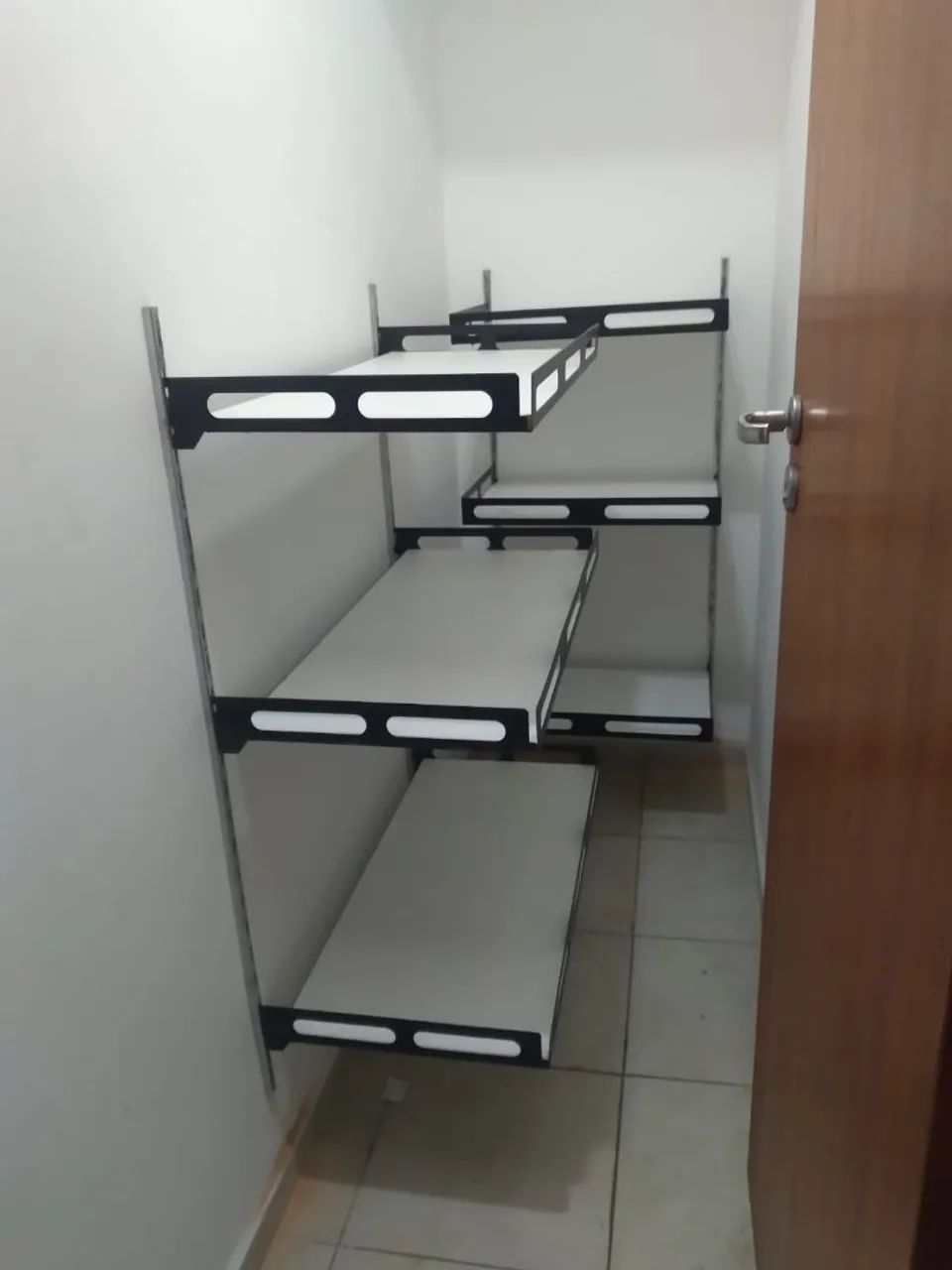 Prateleiras roupas - Foto 3