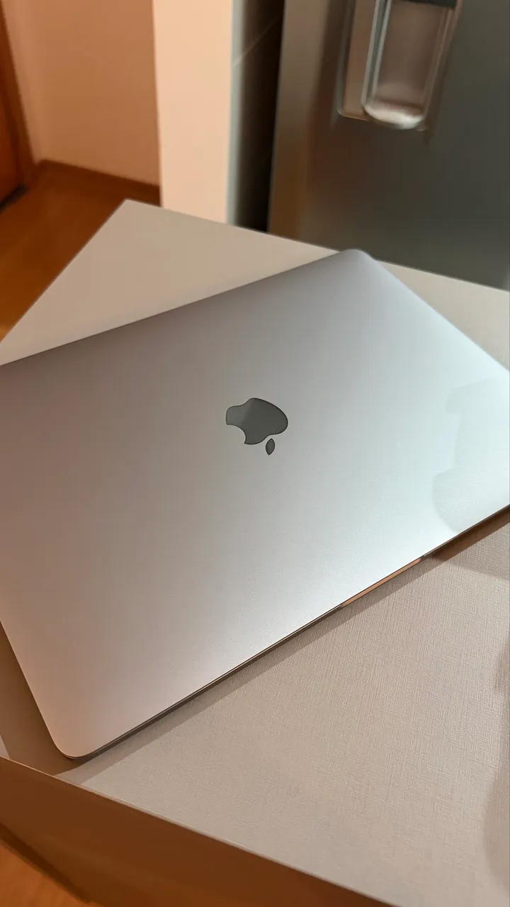 macbook pro 2019 i5