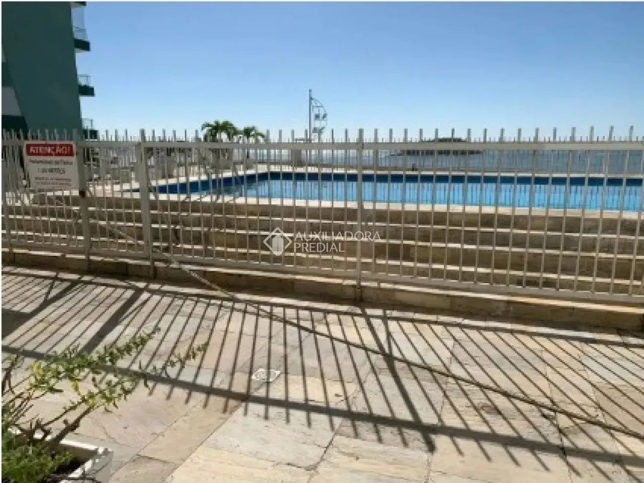 LOCAÇÃO ANUAL NO CENTRO DE BALNEÁRIO CAMBORIÚ. Mobiliado. 3 Dormitórios. - Foto 2