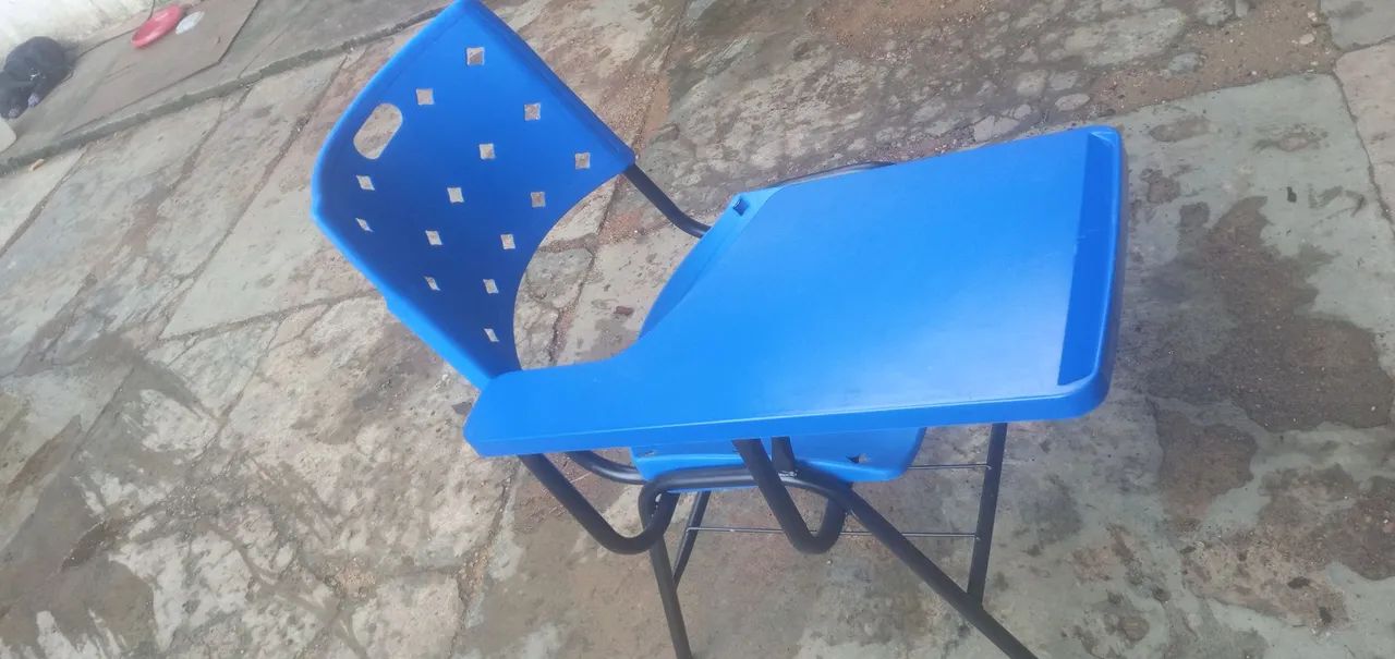 Cadeira escolar plástico azul  - Foto 2