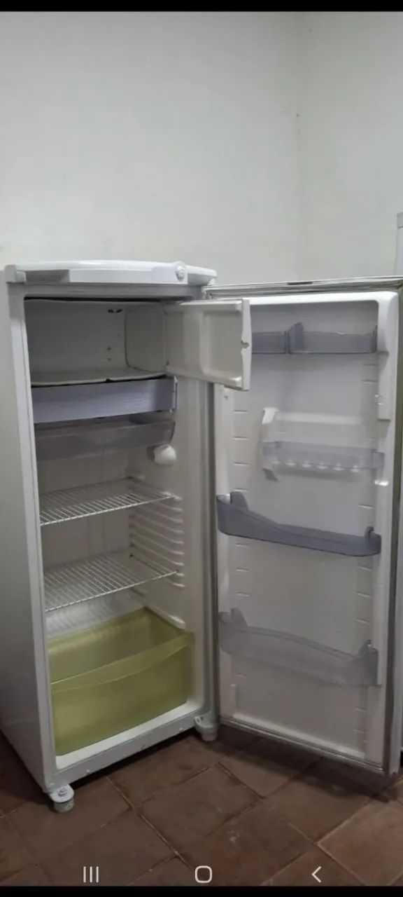 Geladeira Pequena - Ótima para Apartamentos - Foto 5