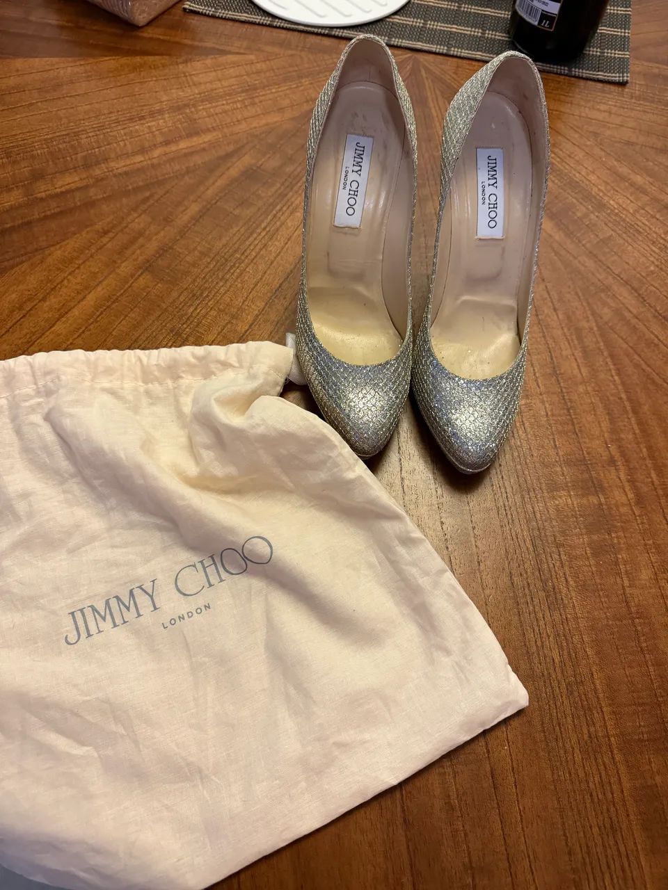 sapato jimmy choo prateado - tam 37 - Foto 2