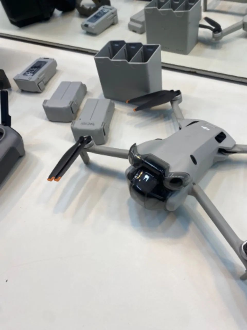 Drone DJI MINI 4 PRO KIT COMPLETO NOVÍSSIMO  