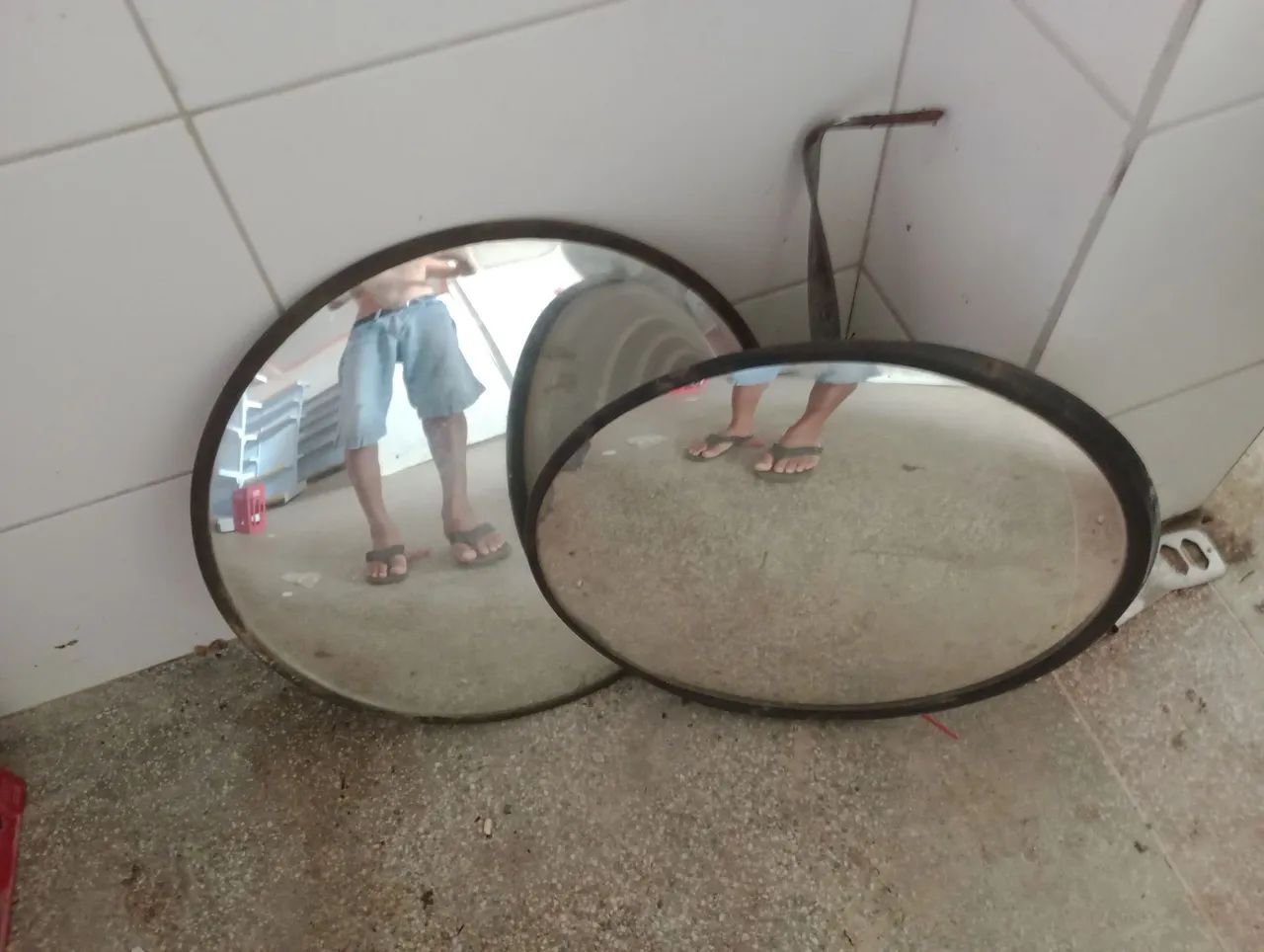 Vende se espelho 