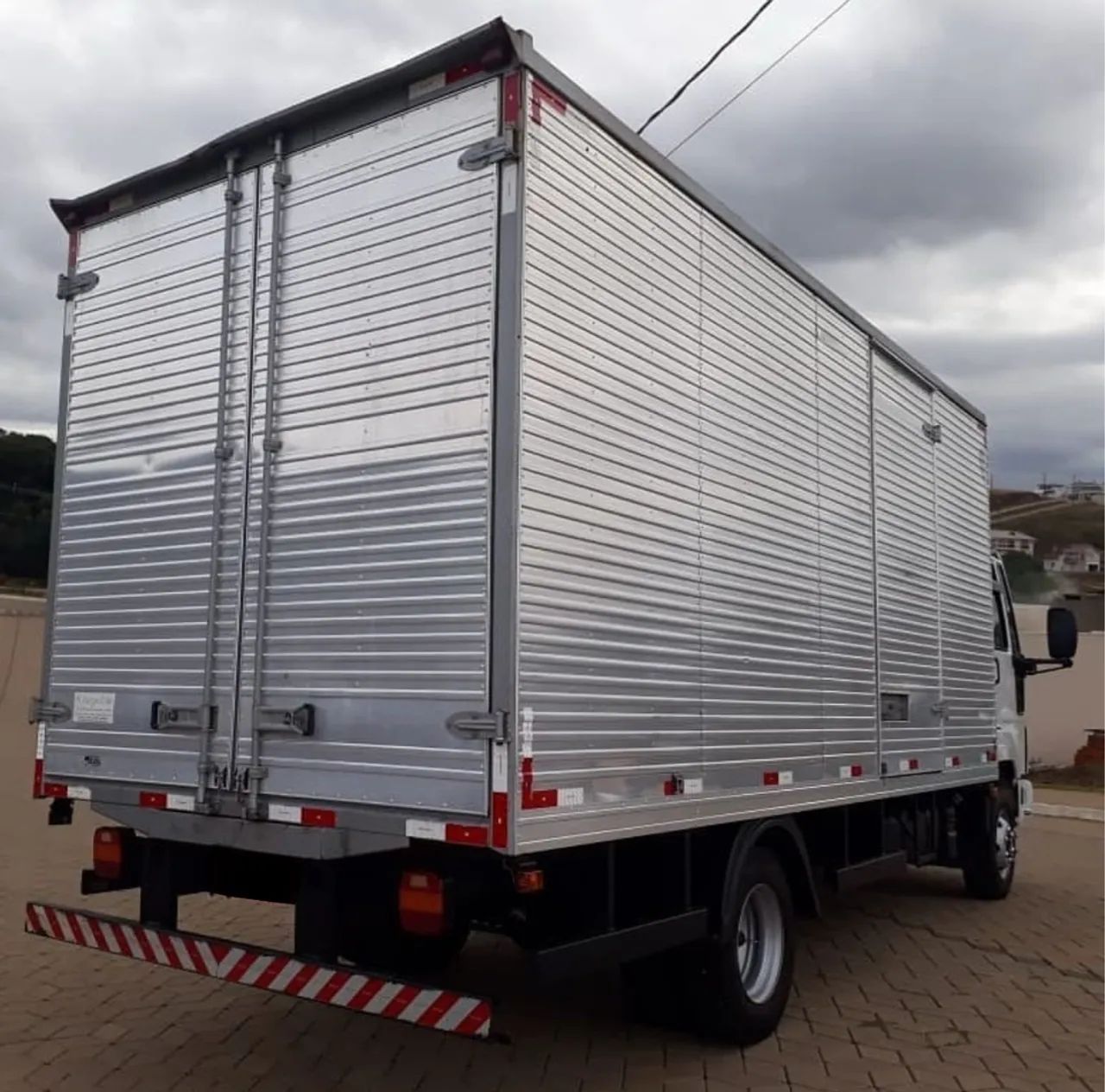 Ford Cargo 816  Baú   - Foto 4