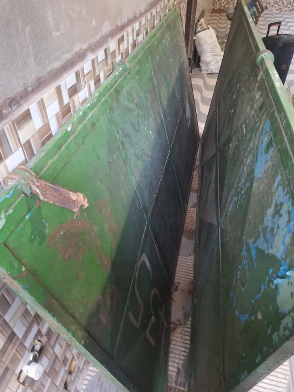 Portão de ferro432958432755722241