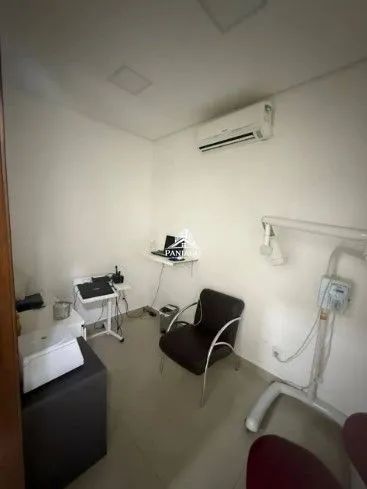 Ponto comercial no centro do cristo rei - com 7 salas e 2 casas nos fundos - Foto 2