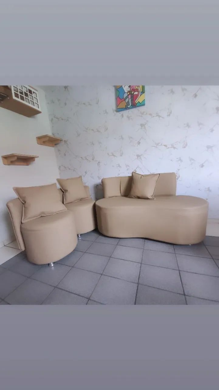 Vendo namoradeira com duas poltronas e três almofadas ? - Foto 4