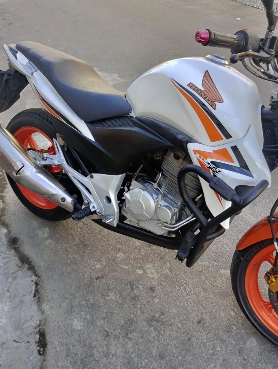 CB 300 2014 - Foto 3