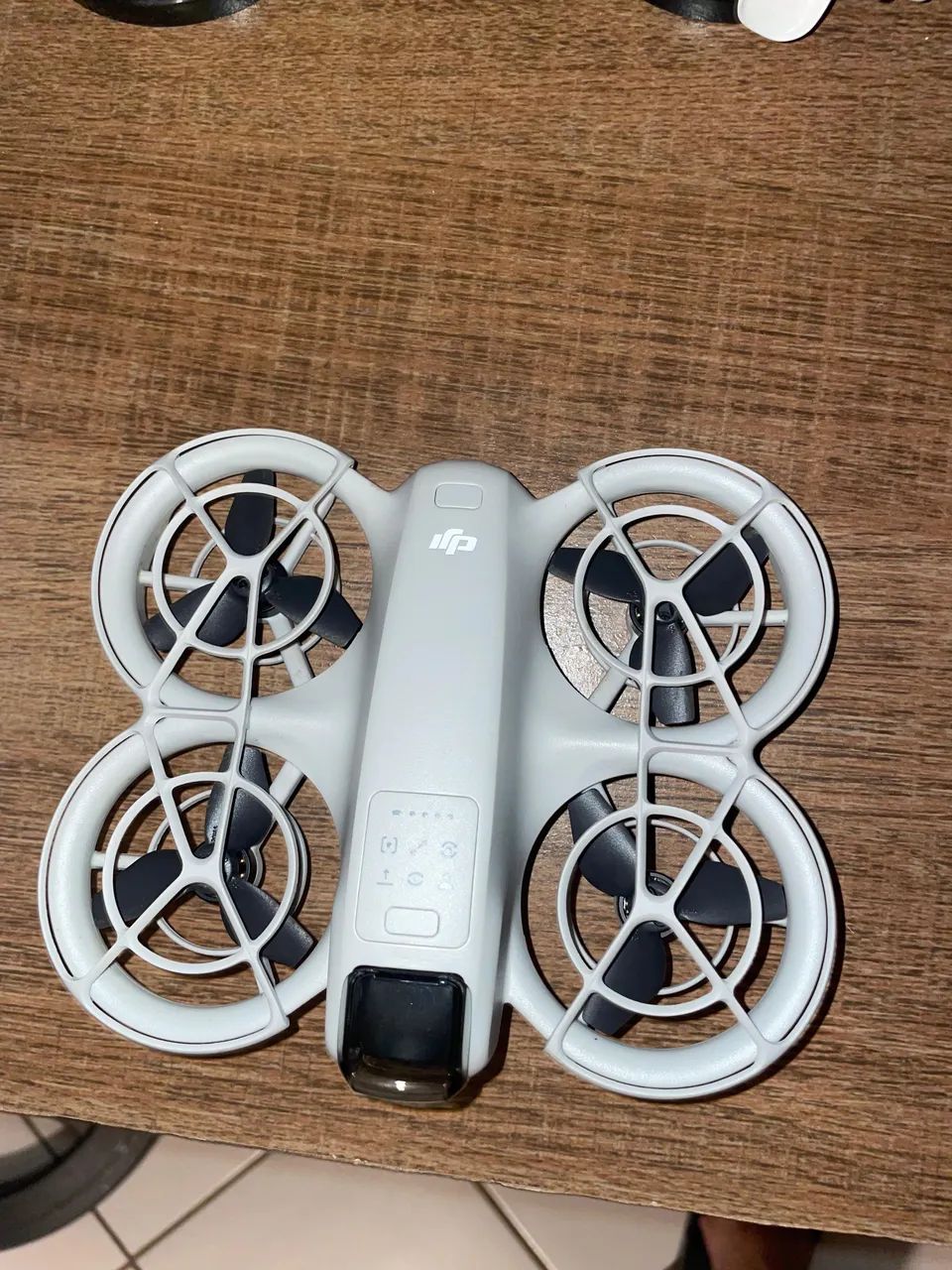 Drone DJI NEO com controle RC-N3