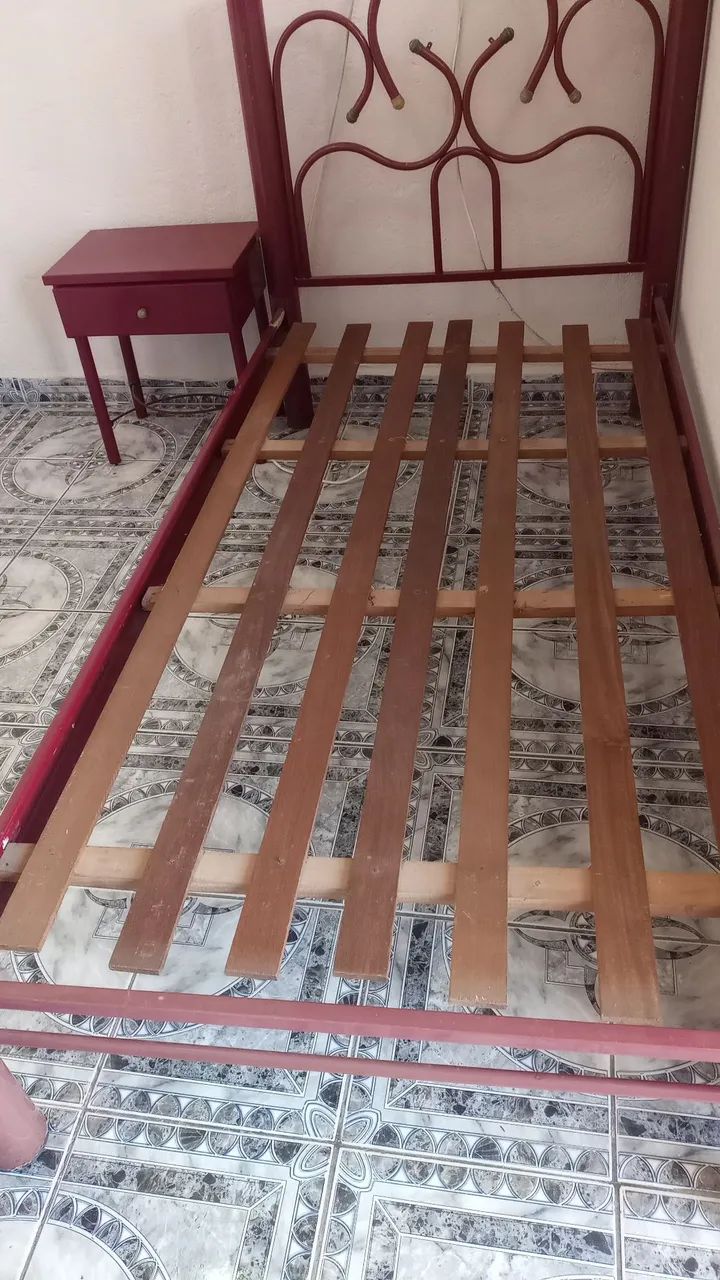 Cama de solteiro de tubo vinho - Foto 3