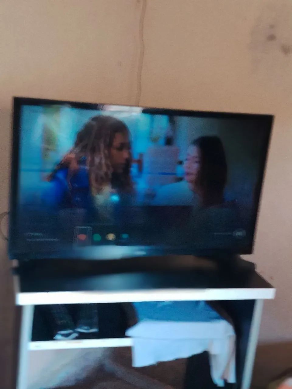 TV SANSUNG 32" COM DEFEITO PRA VENDER LOGO!!!