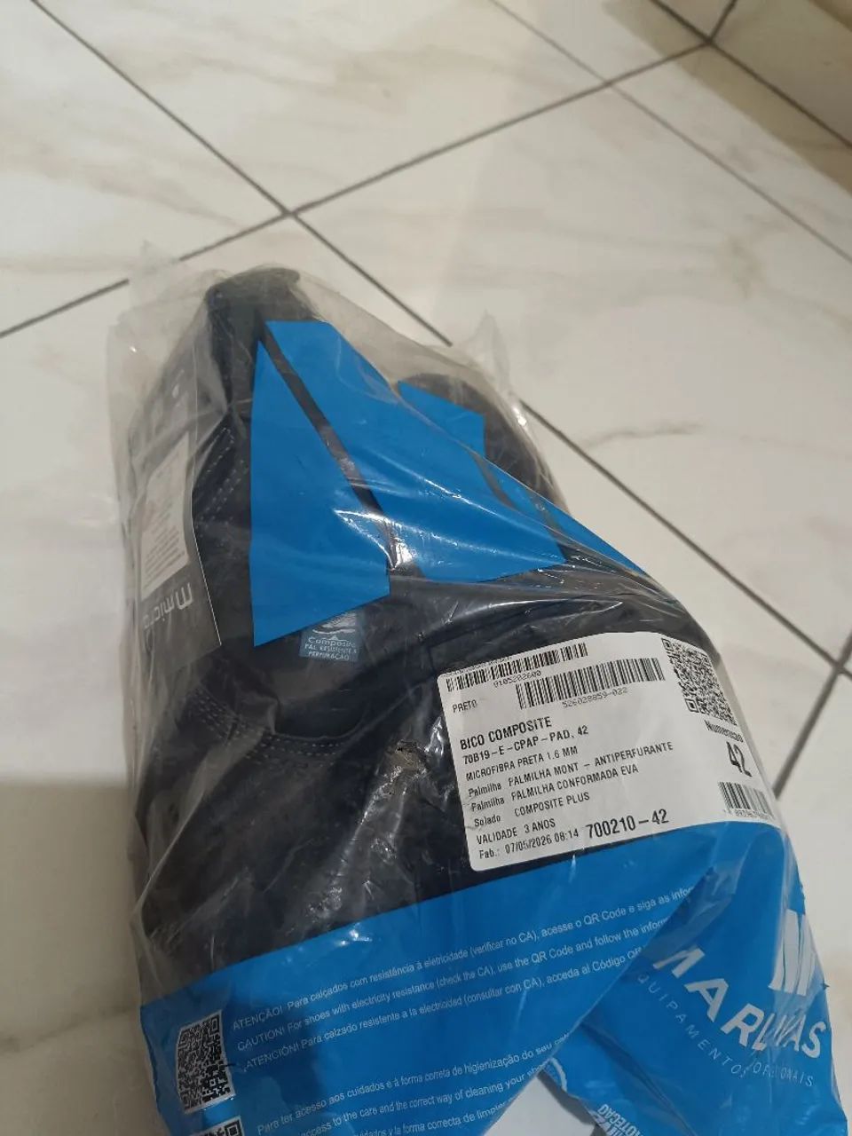 Bota, Bico COMPOSITE  microfibra antiperfutante