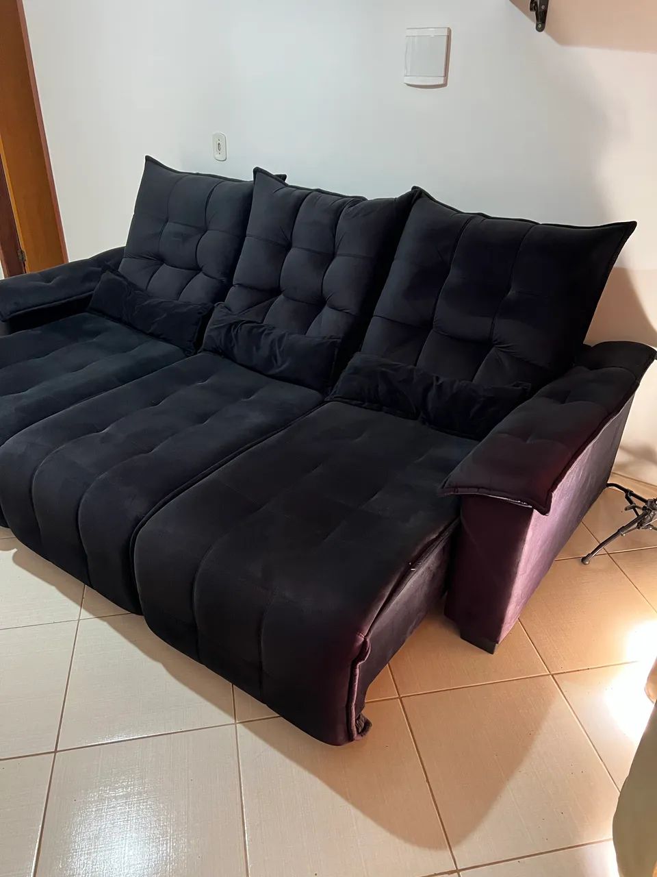Sofá Retrátil Preto469163560519618562