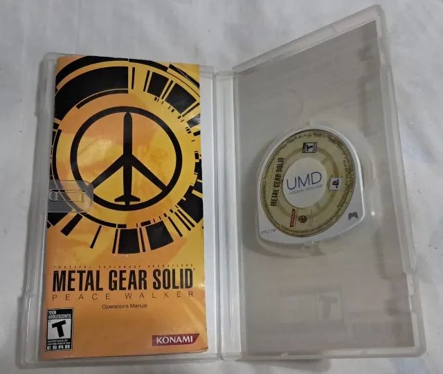 Solid Gear Peace Walker PSP com caixa - Foto 2