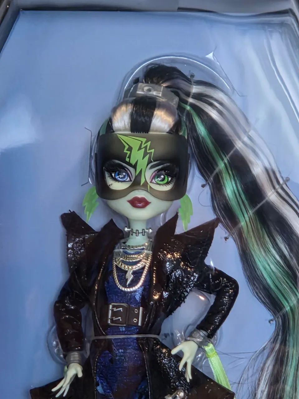 Monster High Haunt Couture Midnight Runway Frankie Stein Doll